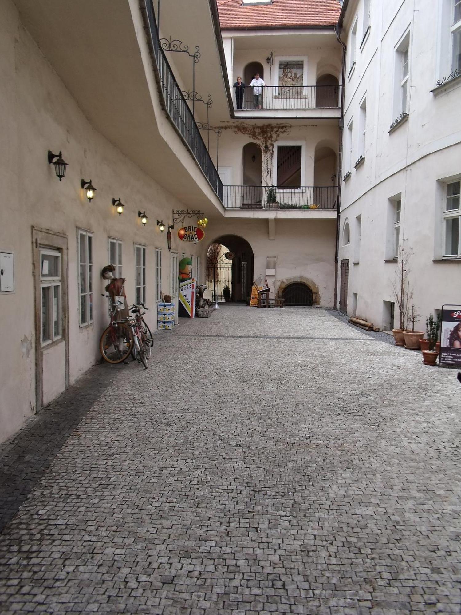 Apartments Tynska 7 Prag Eksteriør billede