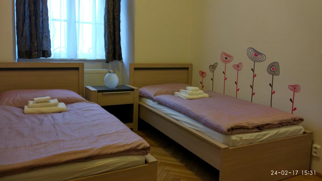 Apartments Tynska 7 Prag Eksteriør billede